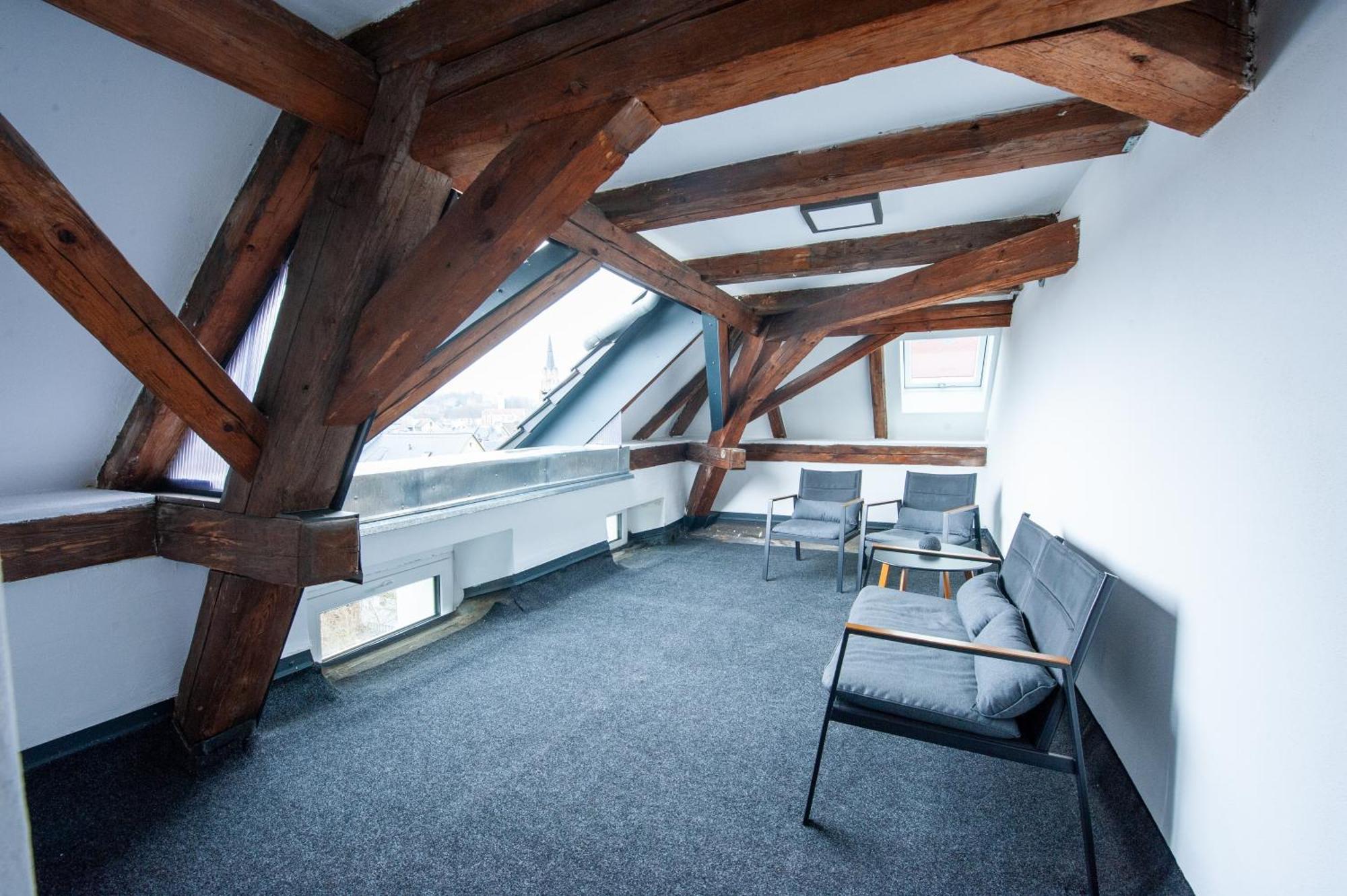 Schlossberg - Ferienwohnung Im Herzen Von 泽尔布 外观 照片