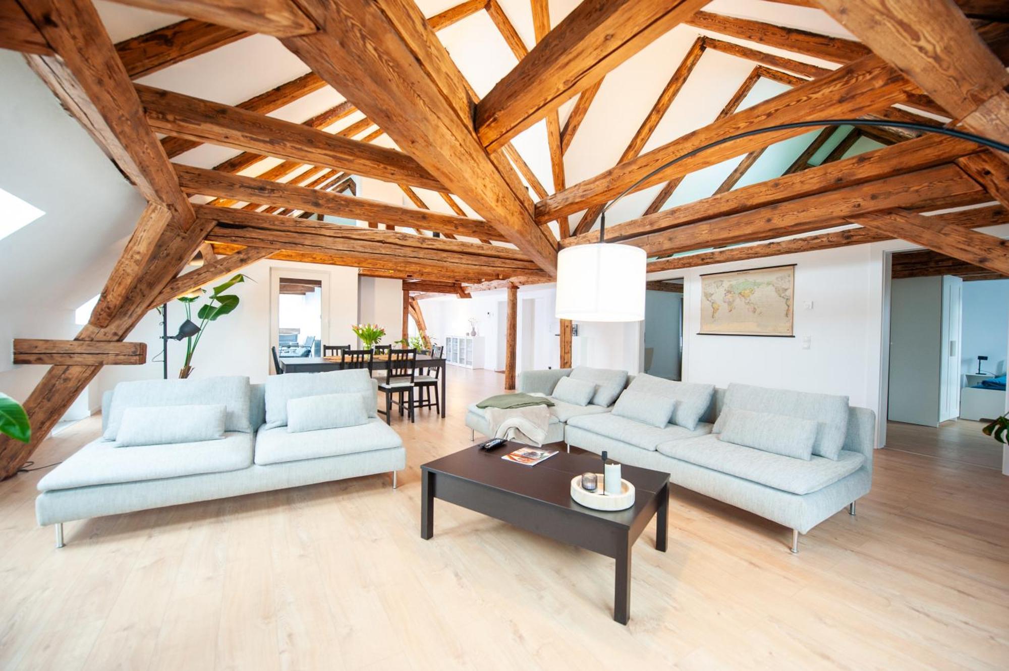 Schlossberg - Ferienwohnung Im Herzen Von 泽尔布 外观 照片